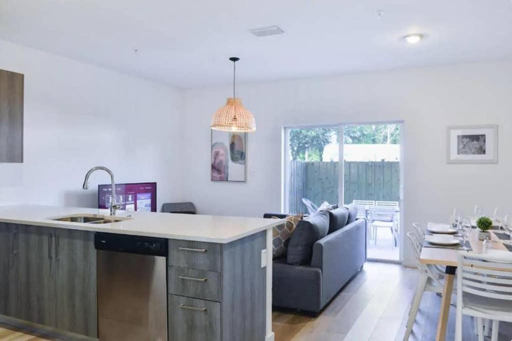 Outstanding Townhouse 18 Min From The Beach - Th2 Маями Екстериор снимка